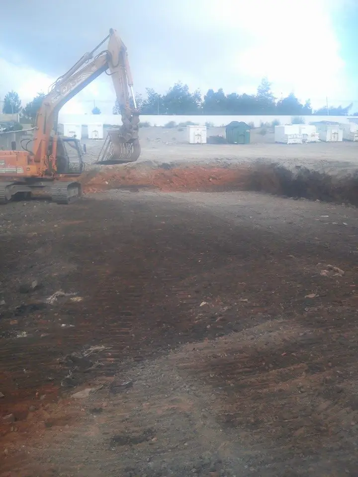 Trabalho de aterros e desaterros — JMF Terraplanagens (11)